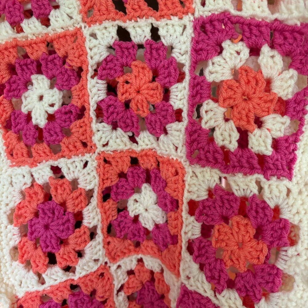 Vest Women S/M Granny Square Pink Orange White Crochet Light Spring - Picture 13 of 13